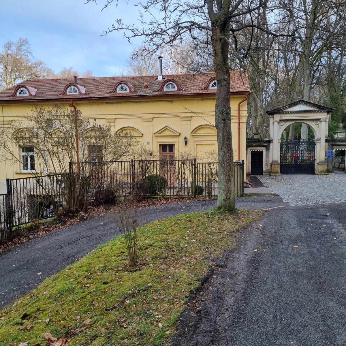 Hřbitovní správa Drahovice