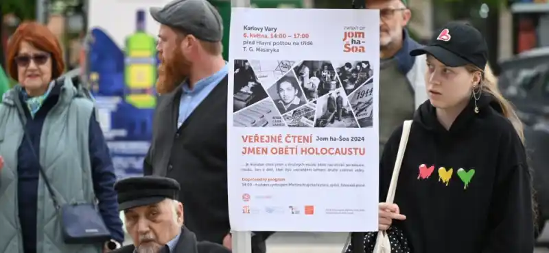 Veřejné čtení jmen obětí holocaustu