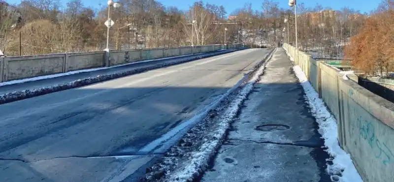 Ostrovský most
