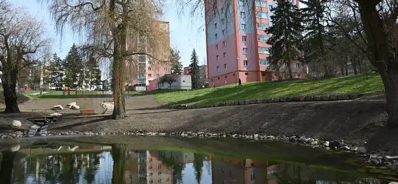 Rybníček Mozartova ulice Drahovice Karlovy Vary