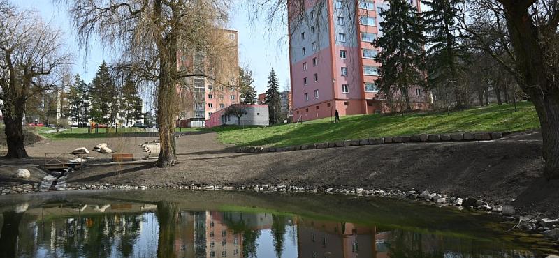 Rybníček Mozartova ulice Drahovice Karlovy Vary