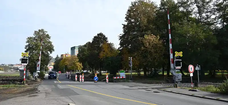 Přejezd u křižovatky Západní a Šumavské ulice