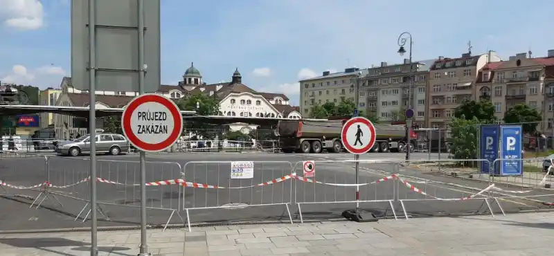 Dopravní omezení u Tržnice