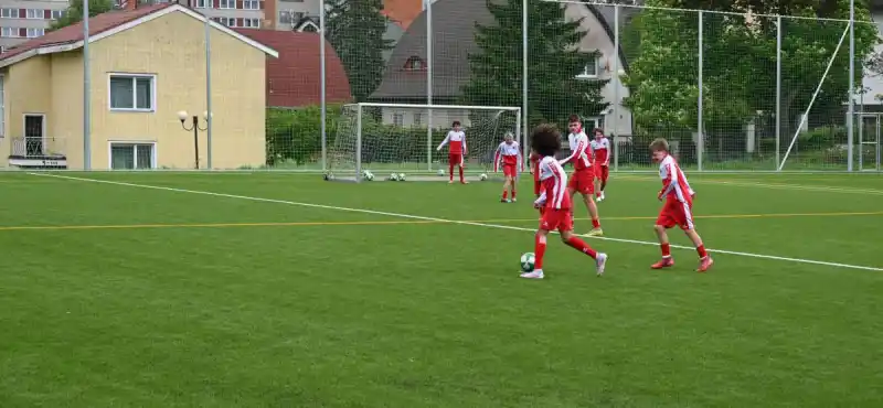nové fotbalové hřiště v Drahovicích