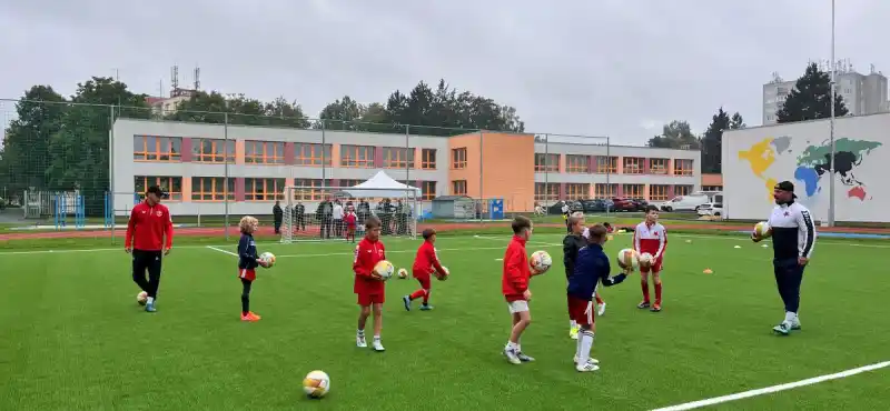 nové hřiště ZŠ Krušnohorská