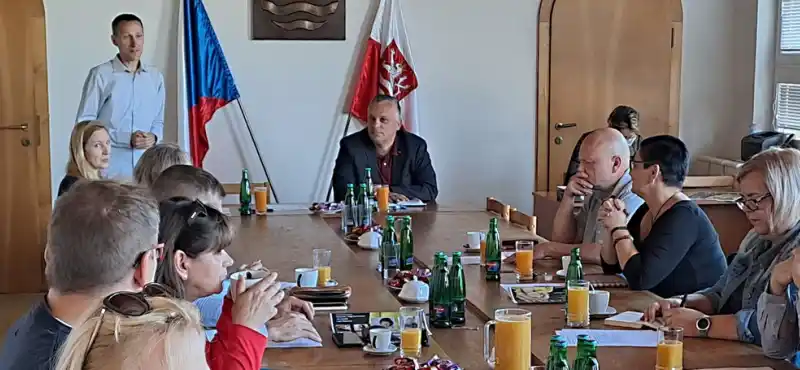 Schůzka s řediteli městských škol