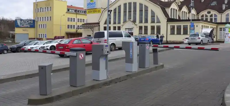 samoobslužné parkoviště Tržnice