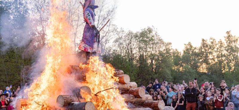 Pálení čarodějnic