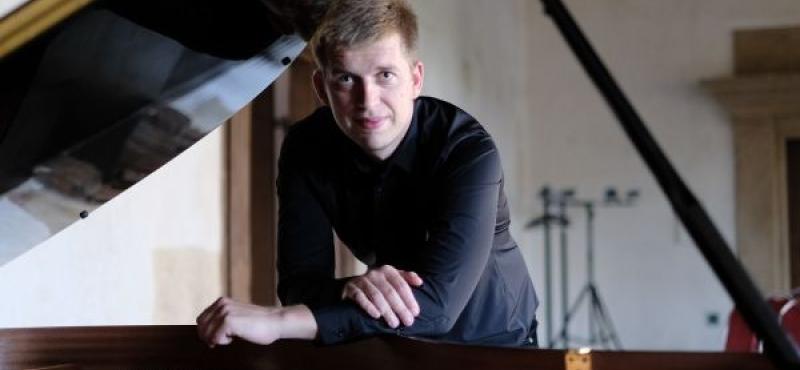 Marek Kozák - klavír