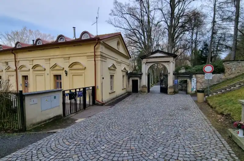 Hřbitovní správa Drahovice