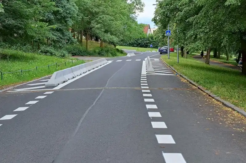 Jednosměrná Kollárova ulice