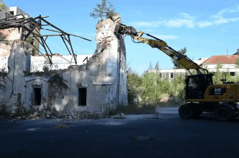 Začíná demolice pivovaru