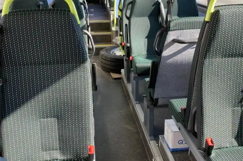 nový bus DPKV_interiér