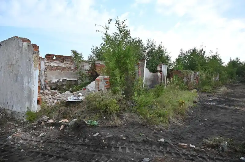 Demolice garáží v Jabloňové ulici