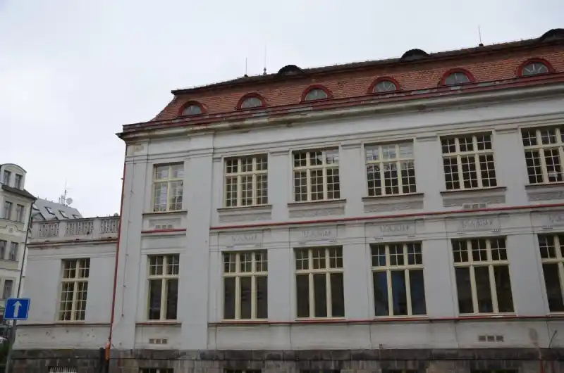 Budova Alžbětiných lázní