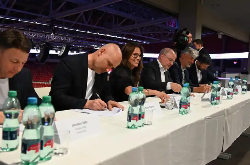 Podpis Mattoni Arena