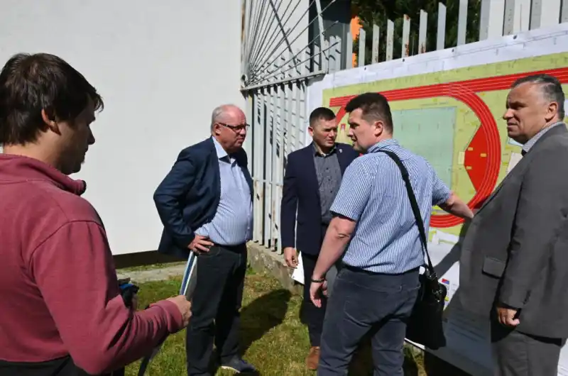 Předání staveniště hřiště ZŠ Krušnohorská