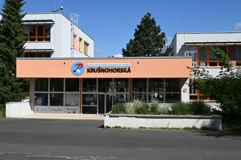 Předání staveniště hřiště ZŠ Krušnohorská