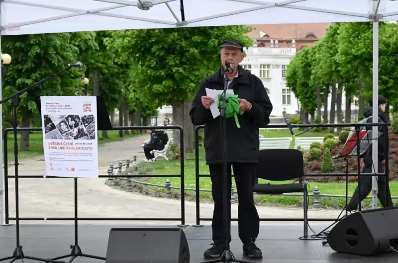 Veřejné čtení jmen obětí holocaustu