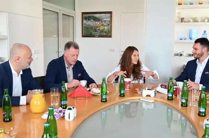 Hokejoví mistři světa u primátorky města