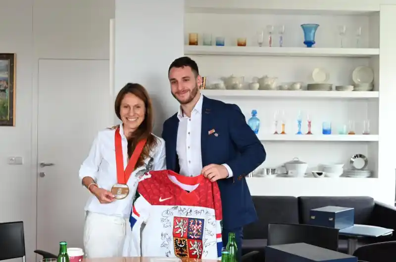Hokejoví mistři světa u primátorky města
