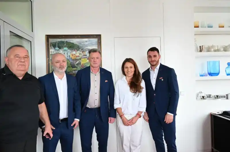 Hokejoví mistři světa u primátorky města