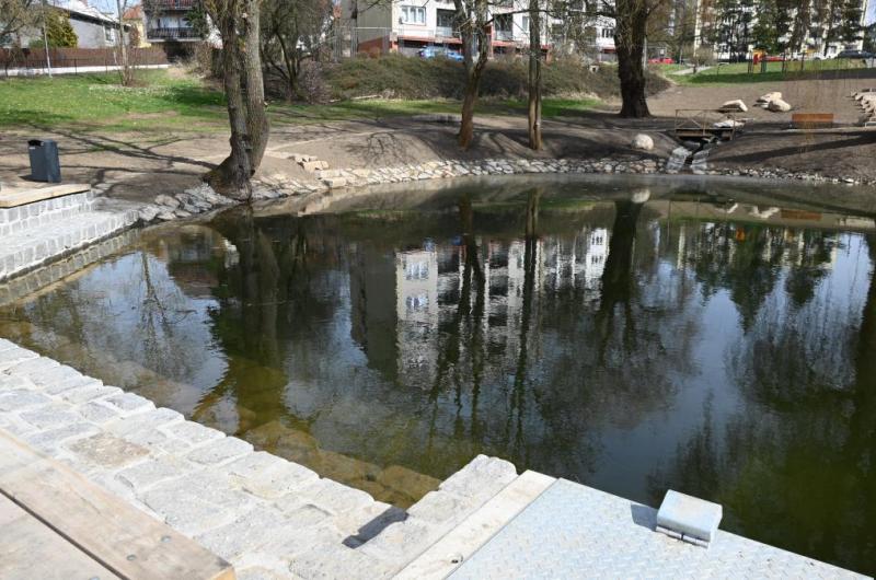 Rybníček Mozartova ulice Drahovice Karlovy Vary