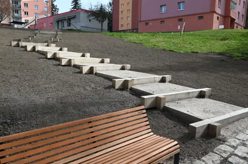 Rybníček Mozartova ulice Drahovice Karlovy Vary