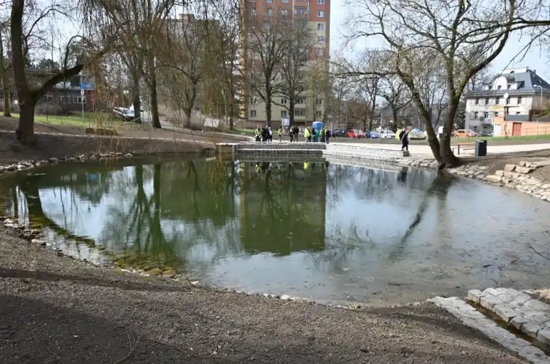 Rybníček Mozartova ulice Drahovice Karlovy Vary