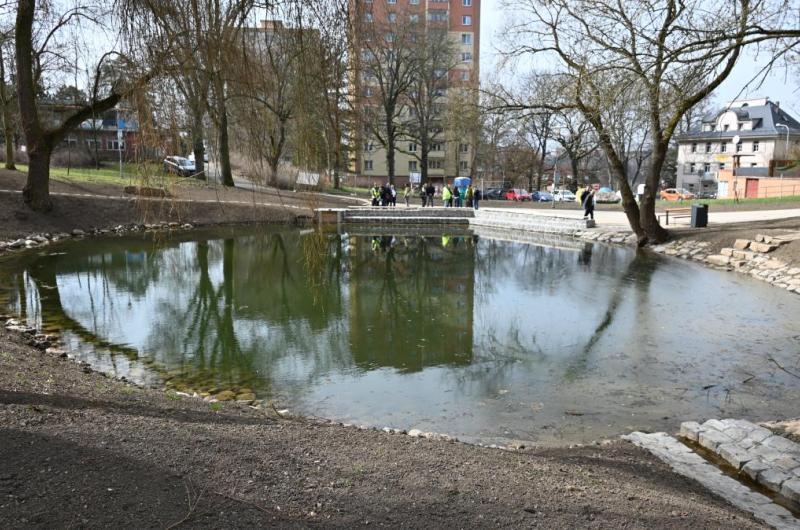 Rybníček Mozartova ulice Drahovice Karlovy Vary