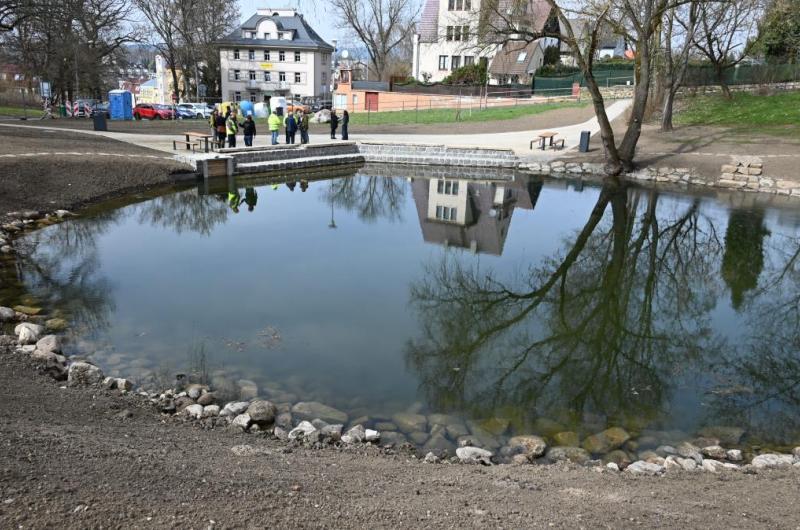 Rybníček Mozartova ulice Drahovice Karlovy Vary