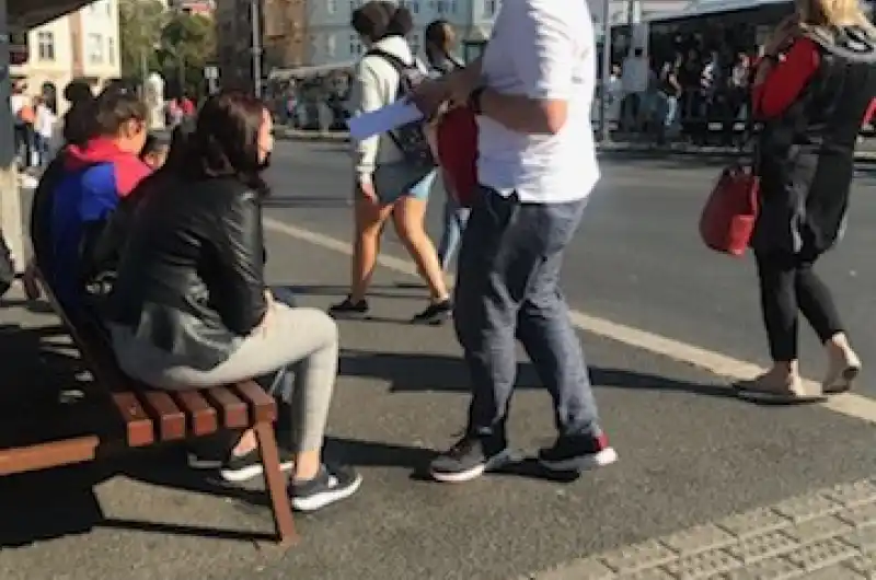 Den bez aut