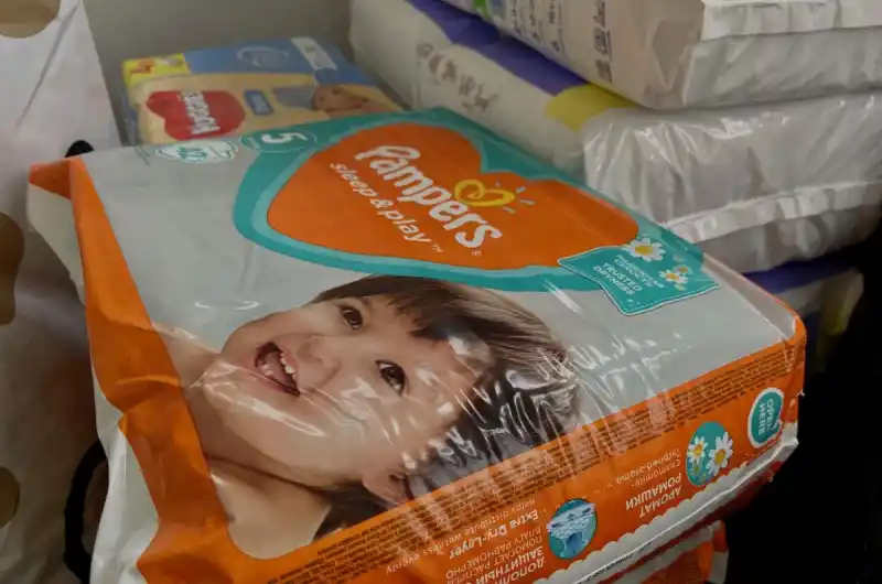Předání daru krajskému dětskému domovu pro děti do tří let