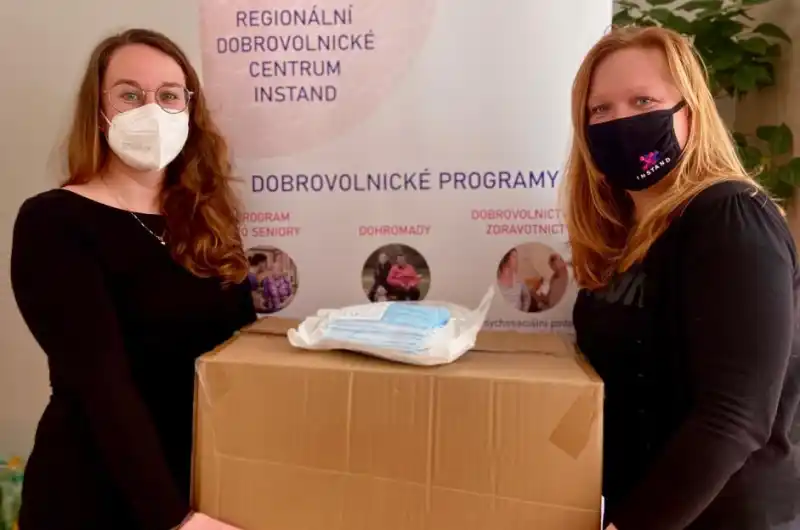 Instand - roušky pro osoby v nouzi