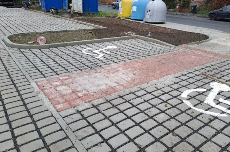 Parkoviště Dalovická