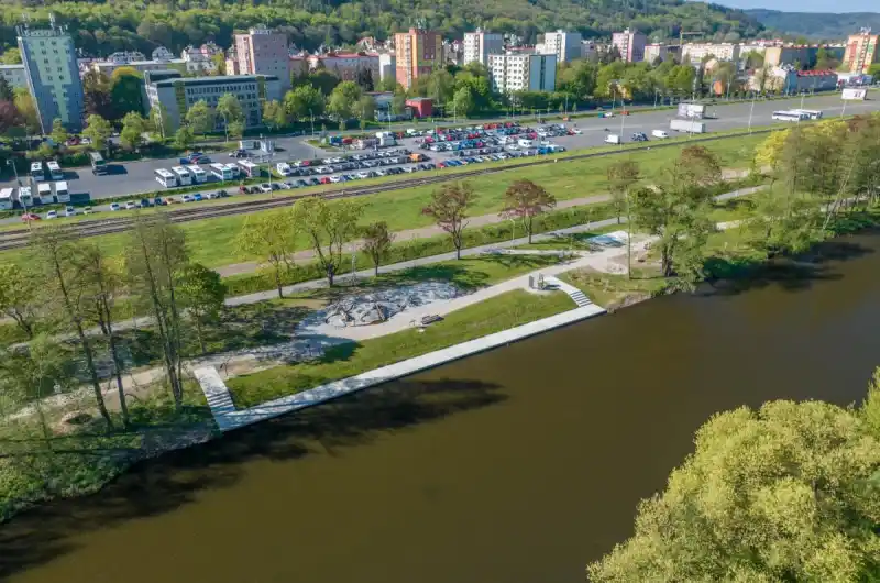 Náplavka