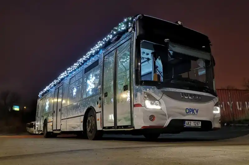 Vánoční bus