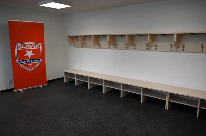 nové fotbalové hřiště v Drahovicích