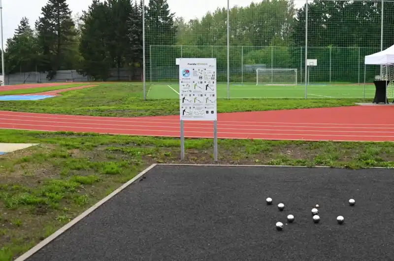 nové hřiště ZŠ Krušnohorská