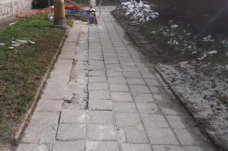 pokládka původních betonových desek