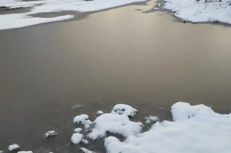 Zatopená ulice za domem