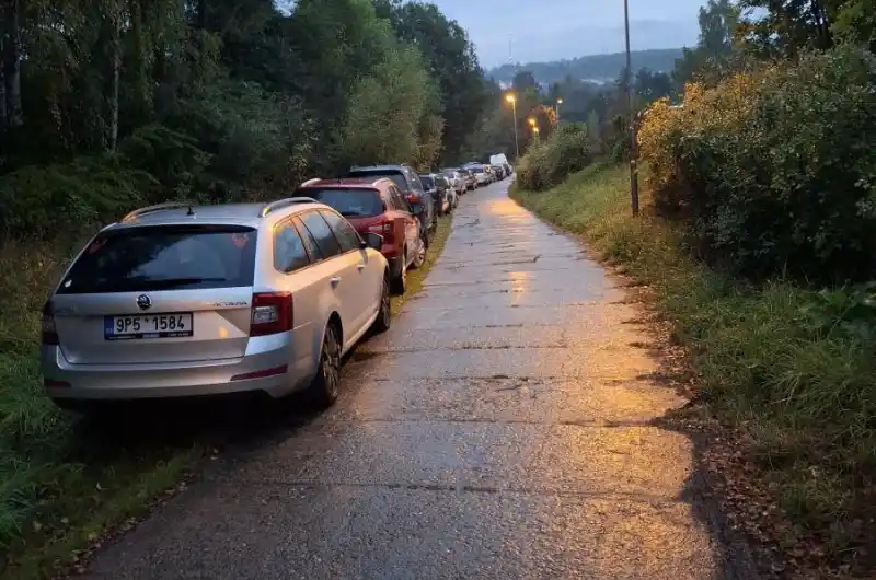 Parkování na trávě 
