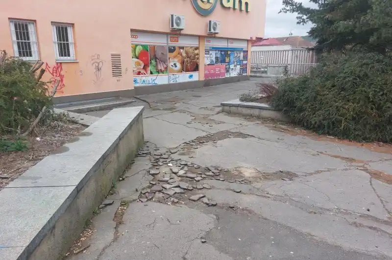 Chodník