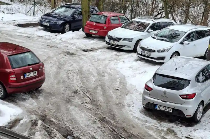 Chodník v Doubí