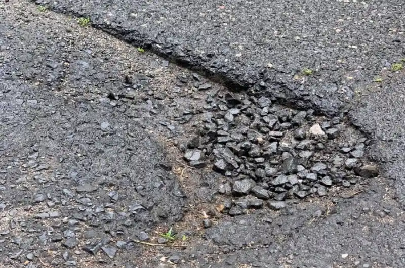 Mnou neustále zasypávaná díra