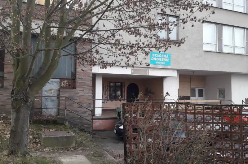 kontejnerů