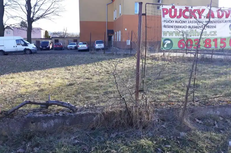 OPLOCENÍ- HOLEČKOVA