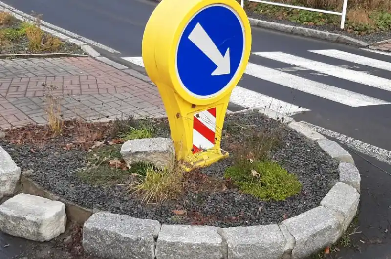 Ostrůvek v křižovatce ulic Ondříčkova x Vítězná