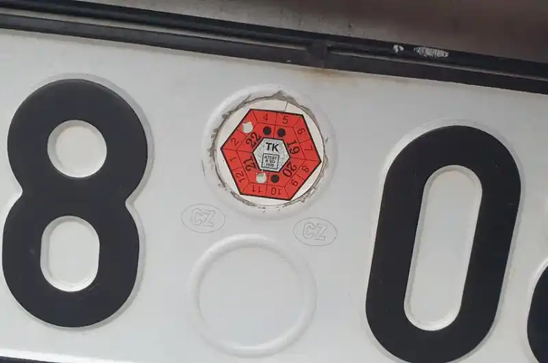 detail neplatné STK