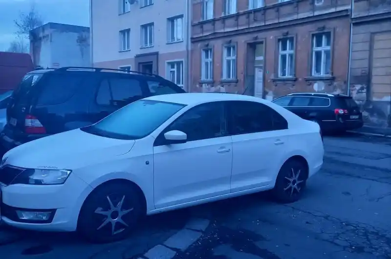 Parkování na chodníku 